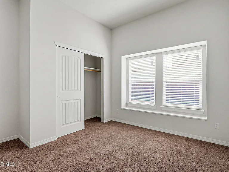 11381 Bullseye St — Photo 33