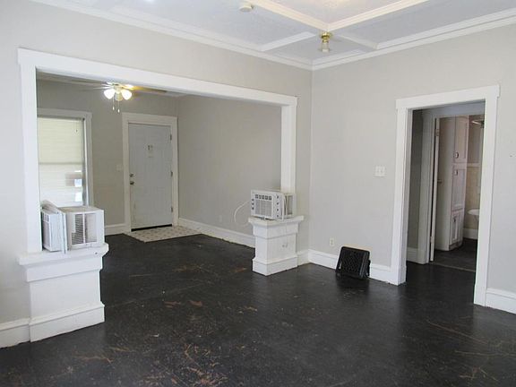 2nd image of 4615 S Benton Ave