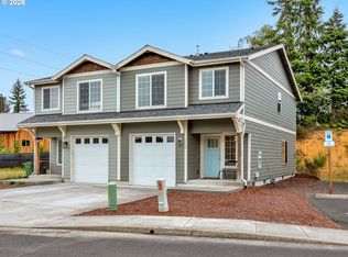1593 SE Honeysuckle Loop, Warrenton, OR 97146