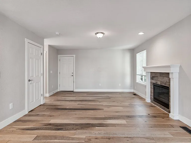 5357 E Hamilton Ave — Photo 18