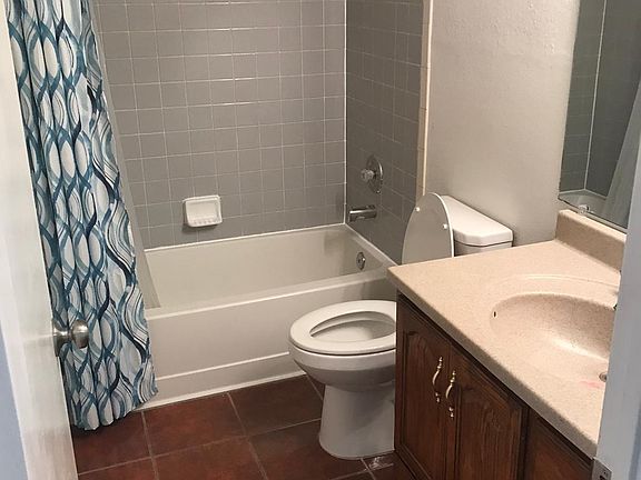 5th image of 1605 W Ventura Dr