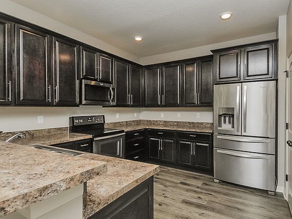 5th image of 10633 Laguna Plains Dr