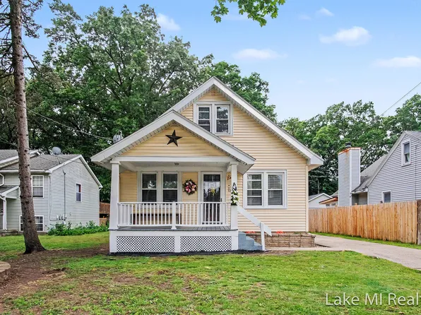 3639 Burlingame Ave SW, Wyoming, MI 49509