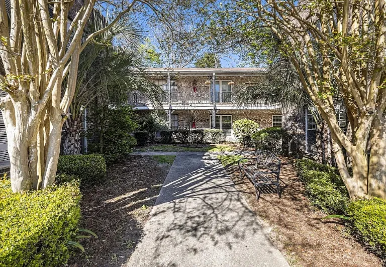 640 Cornell St — Photo 5