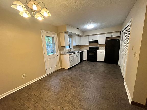 3rd image of 575 Holly Ct #579