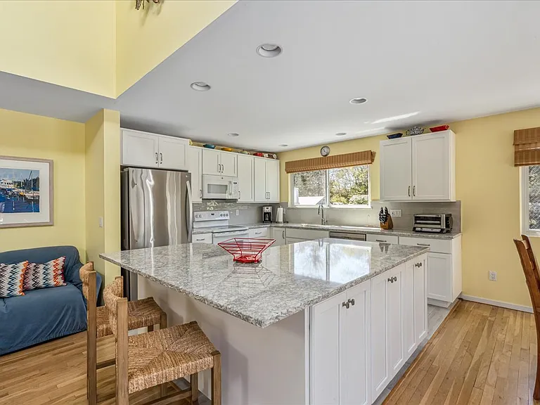 9 Cedarfield Ln — Photo 9