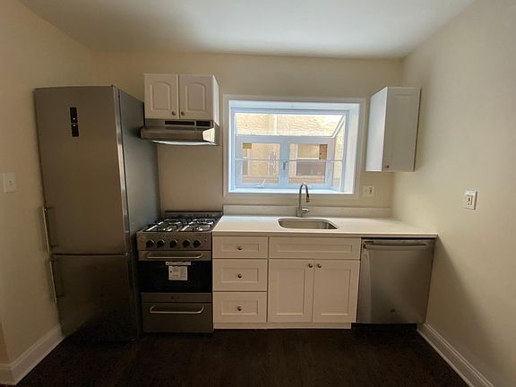 5th image of 1530 S 13th St Floor 1