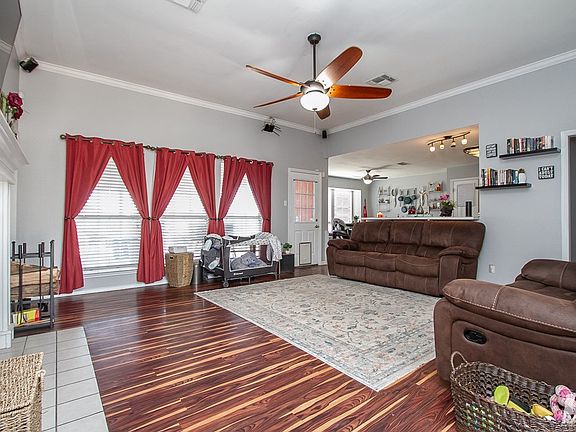 4th image of 1702 Lake Shore Blvd