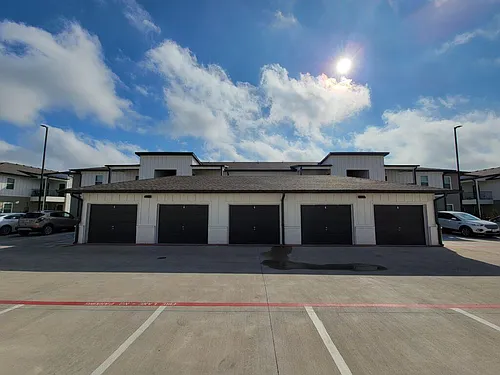 The Grove Apartments Photo 1