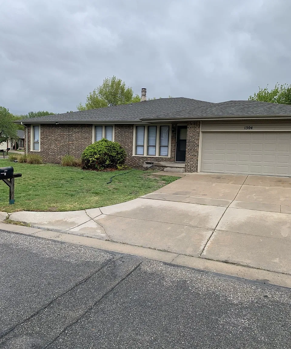 3 bed, 1600 sqft, $1,450 — Photo 1