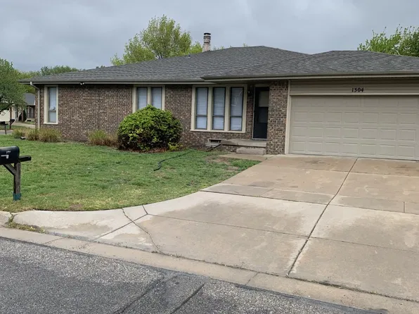1304 S Linden St, Wichita, KS 67207