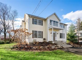 465 North St, White Plains, NY 10605
