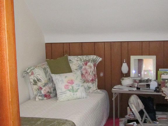 2nd image of 2118 E Leroy Ave