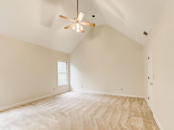 4th image of 2061 Weatherstone Cir SE