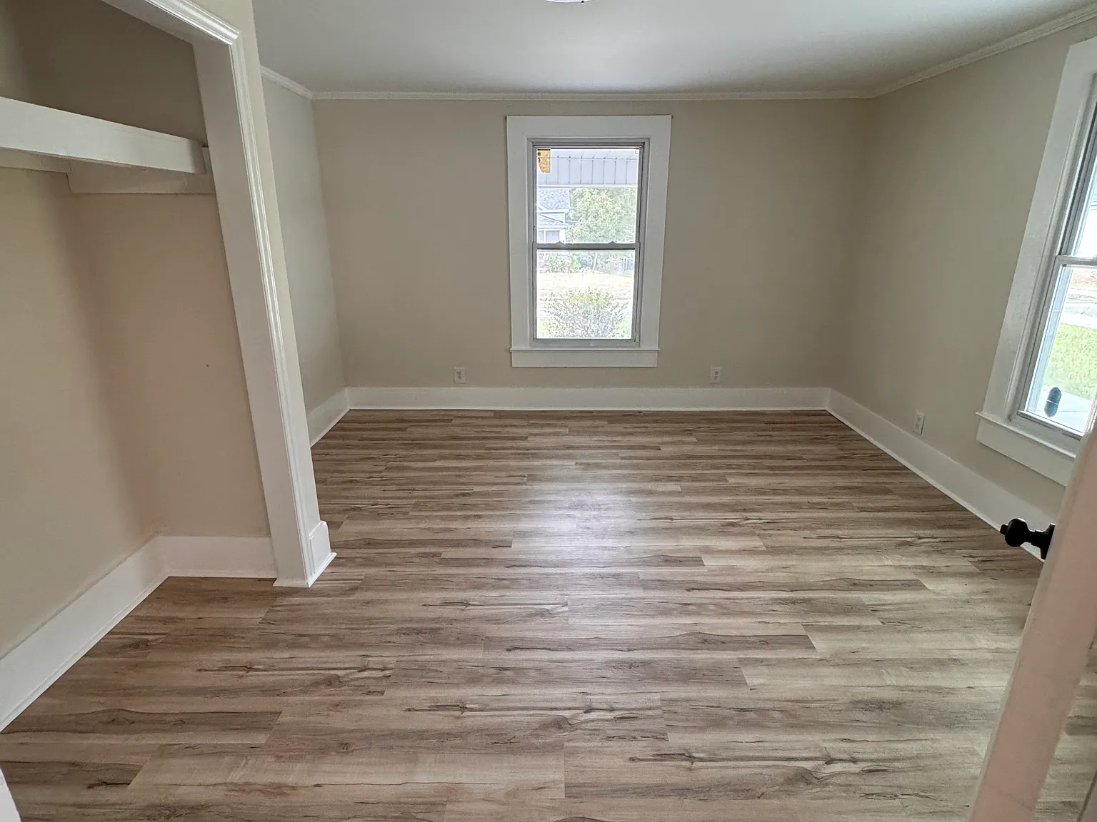 2 bed, 900 sqft, $1,200 — Photo 2