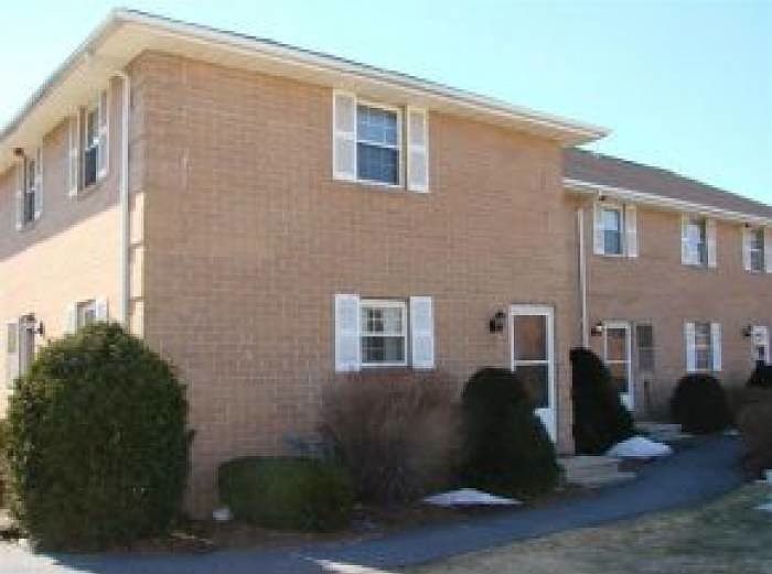 1st image of 110 Elmwood Dr
