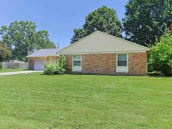 3rd image of 61594 Elderberry Ln