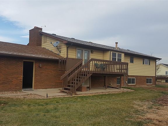4th image of 15842 Duquesne Cir