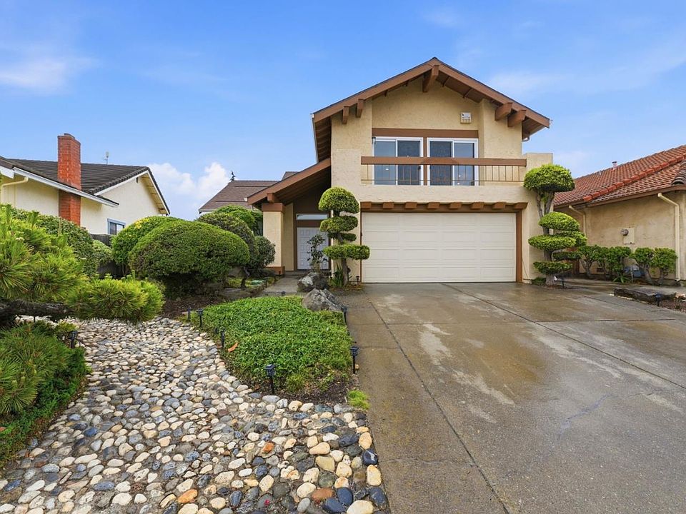 2nd image of 665 Hollyhock Dr