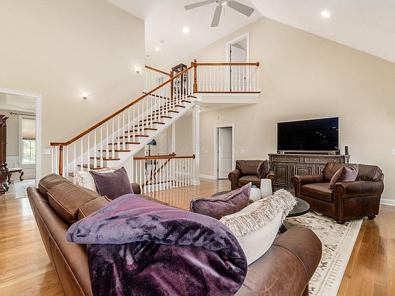 5th image of 7164 Drucilla St
