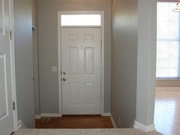 3rd image of 5199 Franklin Park Dr