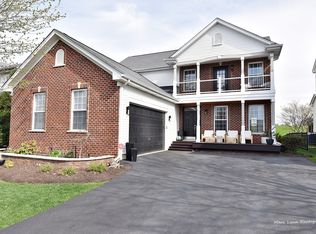 3245 Husking Peg Ln, Geneva, IL 60134