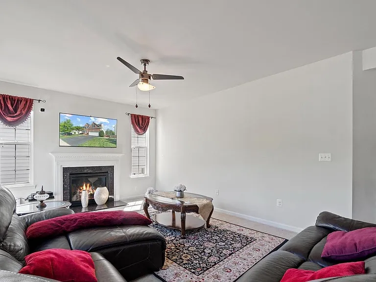 80 Sanctuary Ln — Photo 9