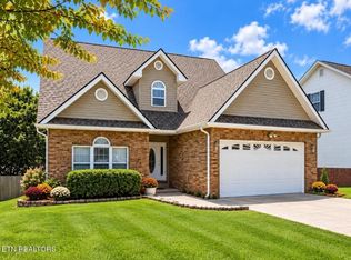 242 Fyke Dr, Athens, TN 37303