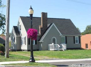 213 N Main St, North Syracuse, NY 13212