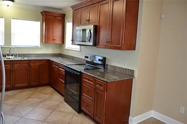 3400 Havana St — Photo 7