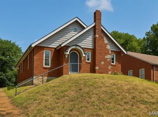 8033 Washington St, Saint Louis, MO 63114