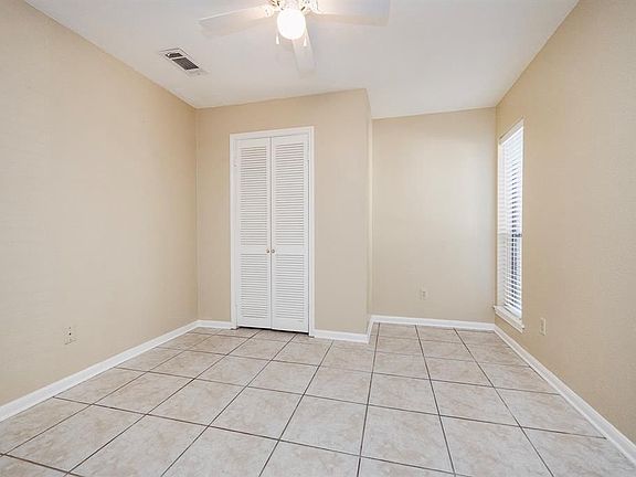 3rd image of 7315 Foxside Ln