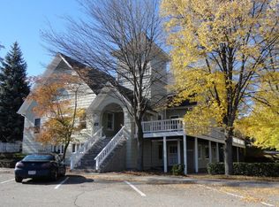 93 W Geneva St, Williams Bay, WI