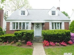 179 Marcus Ave, New Hyde Park, NY 11040