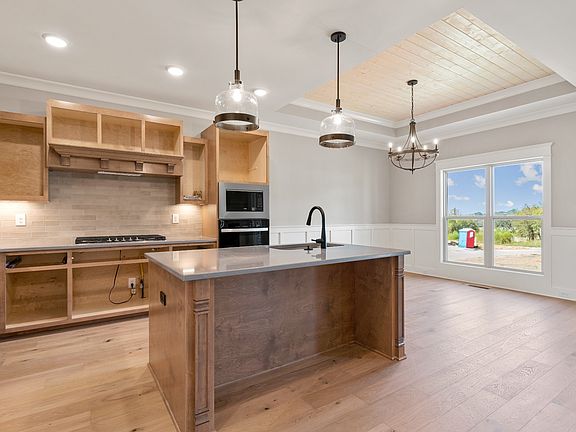 5th image of 512 Brookridge Ln #32