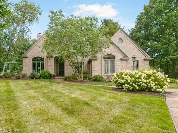 4845 Earlscourt Cir NW, Canton, OH 44718
