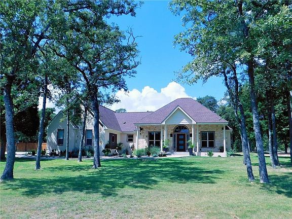 2nd image of 330 Arbors Cir