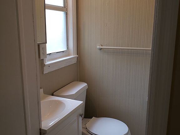 4th image of 1666 9th St