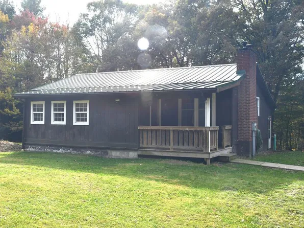 522 Piscataqua Dr, Leeper, PA 16233