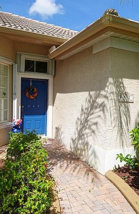 3rd image of 552 NW Waverly Cir