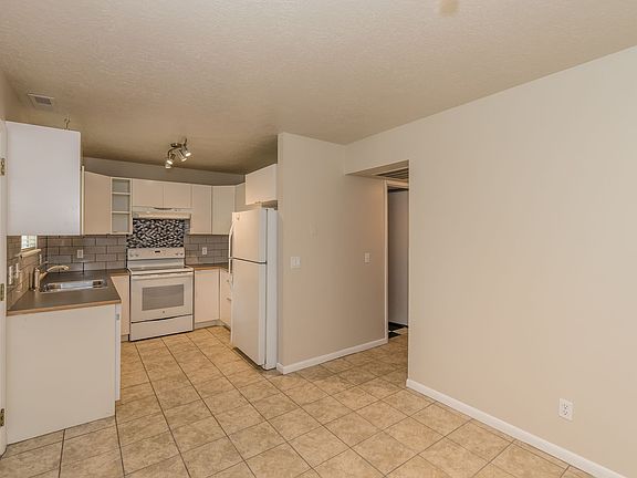 3rd image of 2272 S 700 E #2272