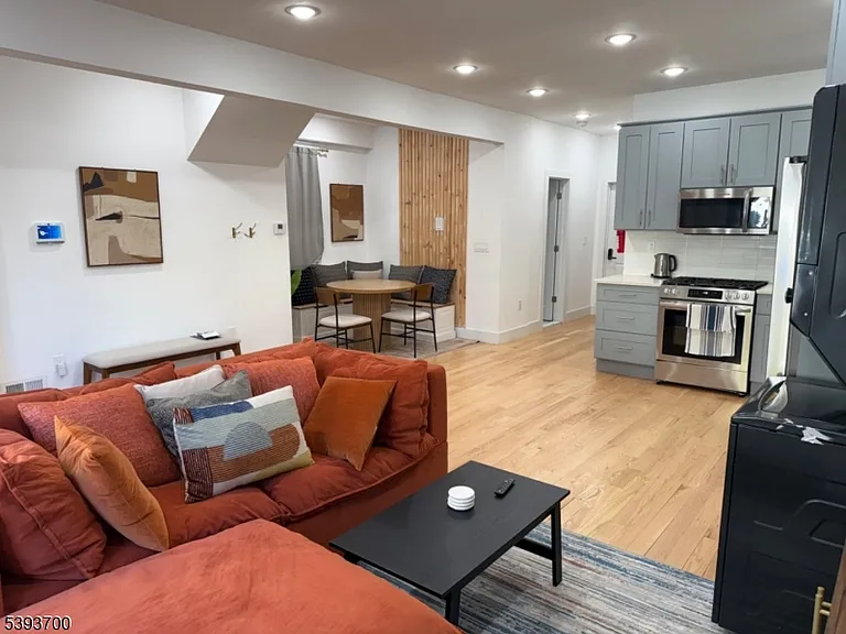 492 S 20th St #1 — Photo 4