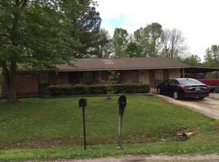 838 Fernwood Dr, Baldwyn, MS 38824
