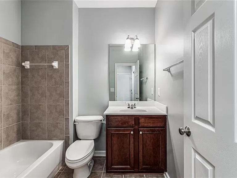 2784 Loftview Sq — Photo 4