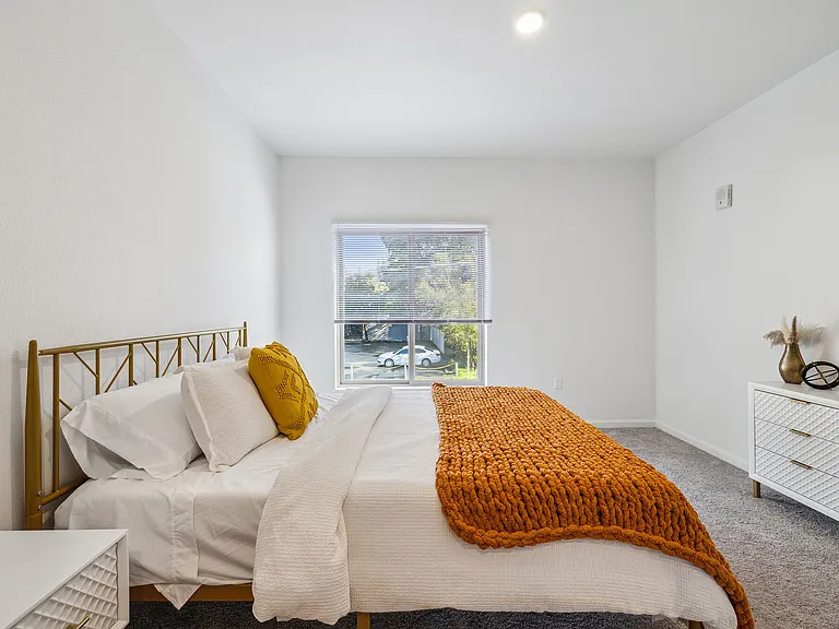 Pullman Lofts — Photo 17