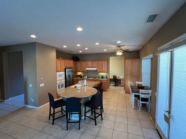 99 Shoreline Dr, Rancho Mirage, CA 92270