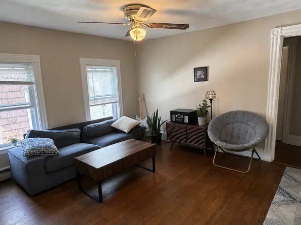 136 Lowell St APT 2, Somerville, MA 02143