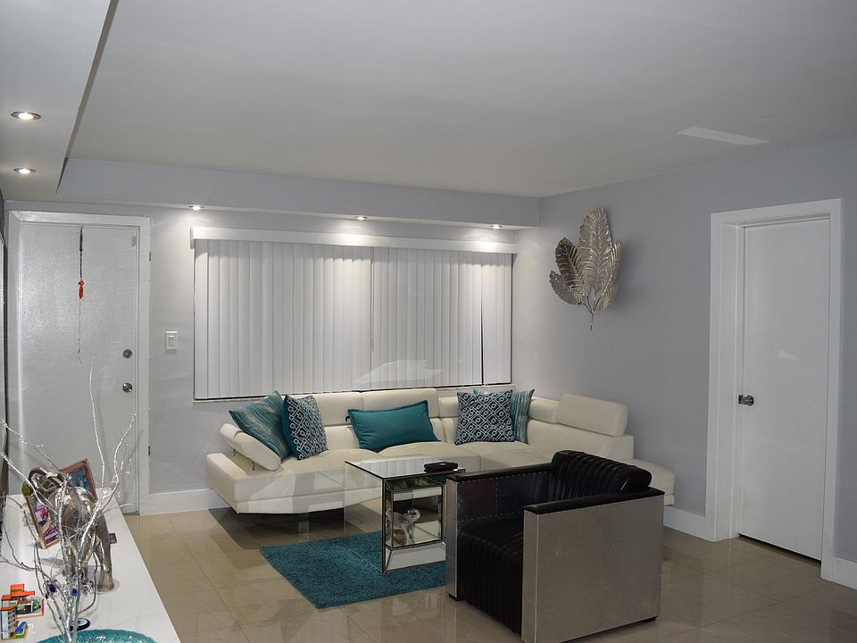 1st image of 1530 NE 191st St APT 226