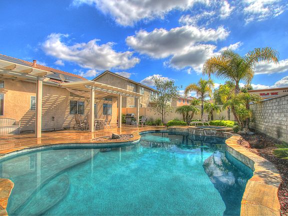 4th image of 39823 Clements Way