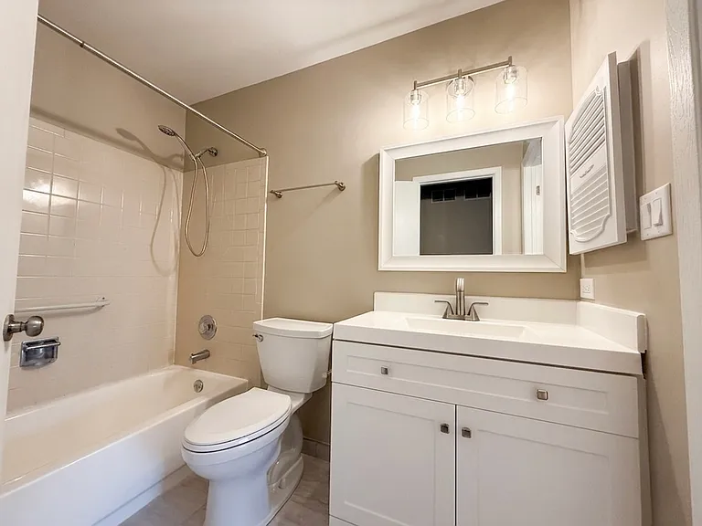 1344 Barclay Ln #1344 — Photo 11